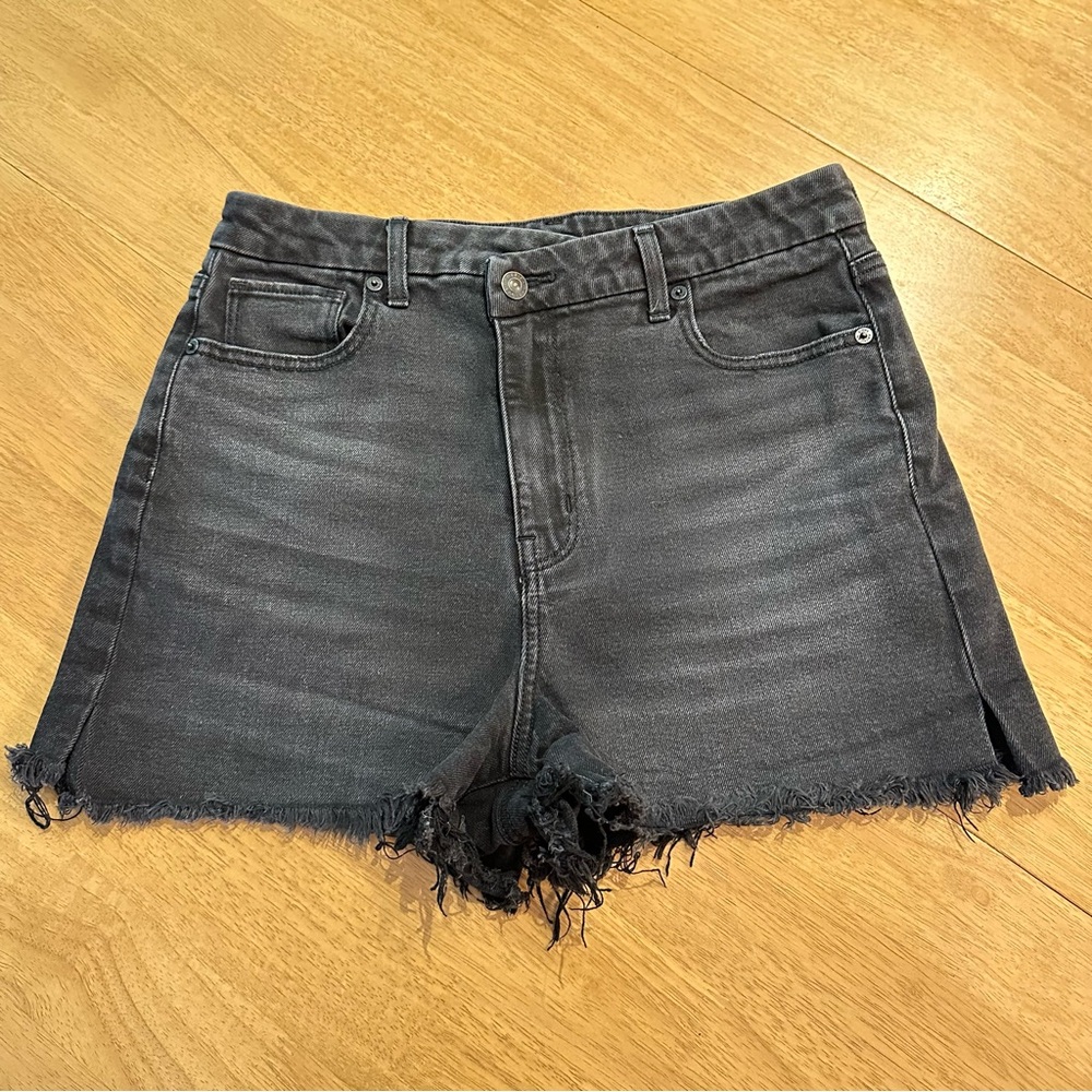 American Eagle Distressed Black Crossover Curvy Mom Jean Shorts Size 10